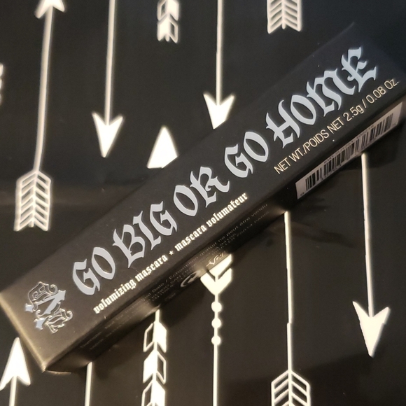 MINI KVD VEGAN BEAUTY GO BIG OR GO HOME MASCARA. - Picture 7 of 8